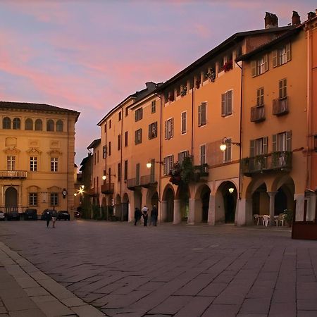 Centro Storico Luminoso Spazio Al Piazzo Biella Luaran gambar